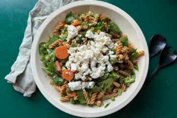 Pastasalat med broccoli